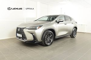 Lexus NX bild 1