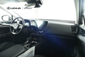 Lexus NX bild 10