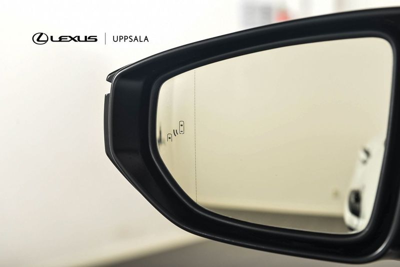 Lexus LBX bild 15