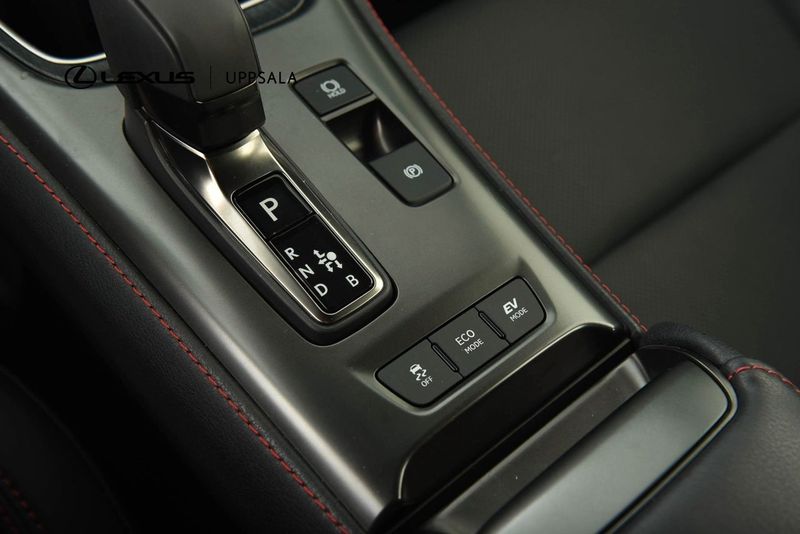 Lexus LBX bild 19