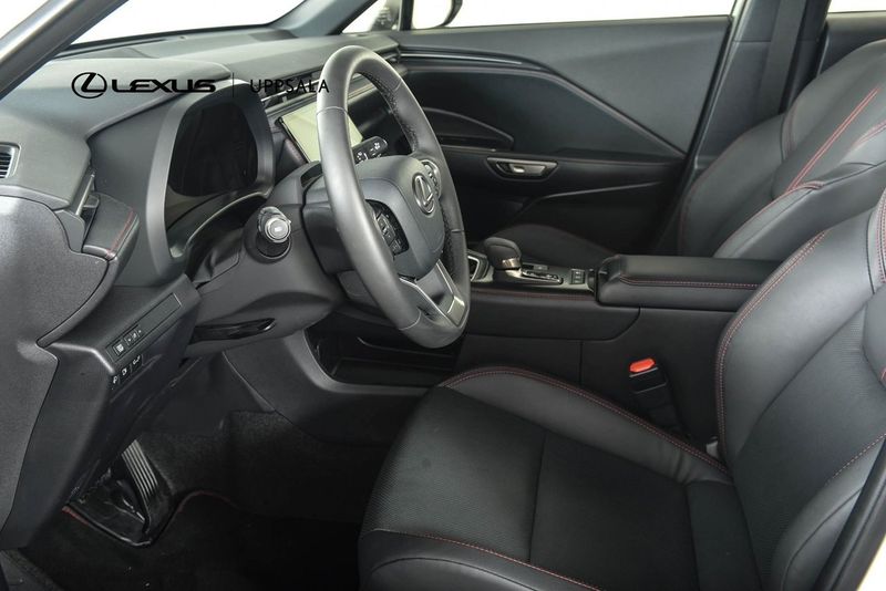 Lexus LBX bild 6