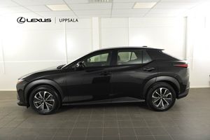 Lexus RZ bild 2
