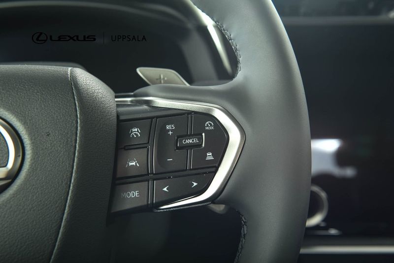 Lexus RZ bild 13