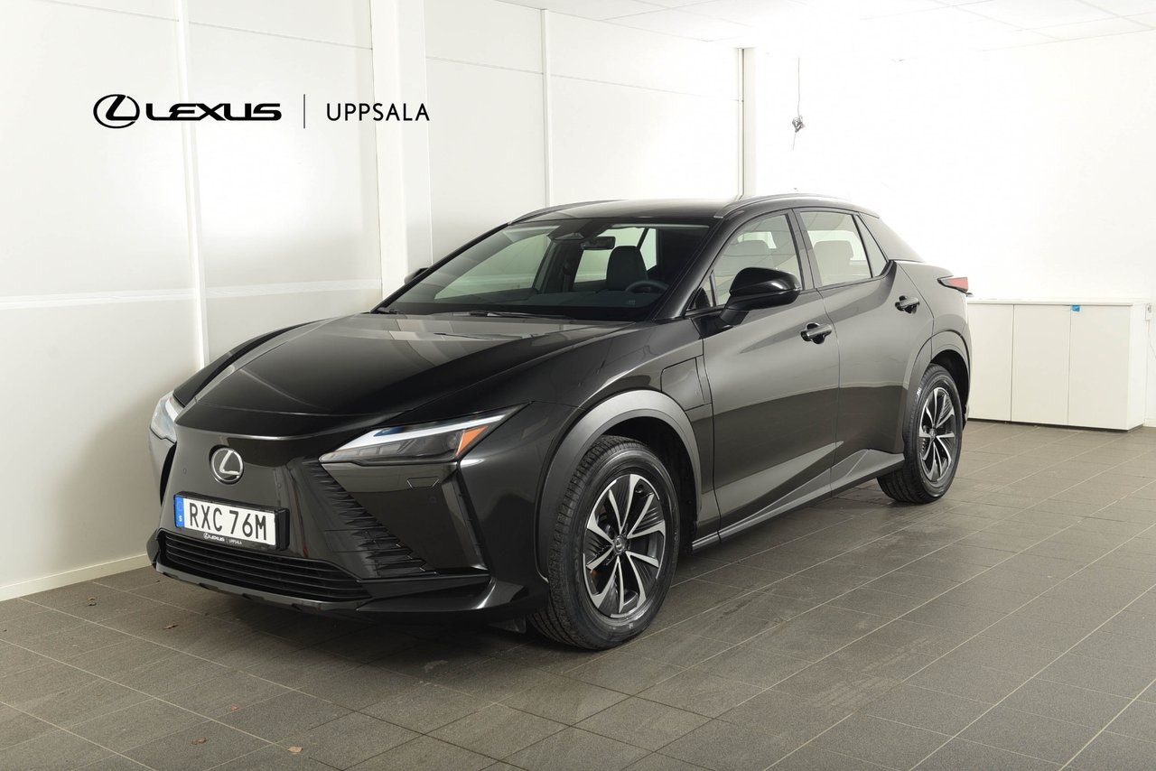 Lexus RZ