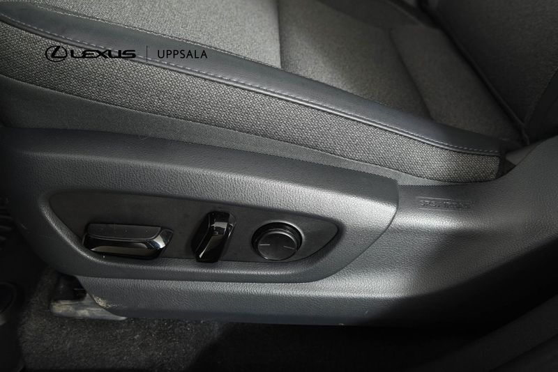 Lexus RZ bild 12