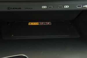 Lexus RZ bild 15
