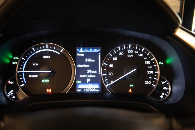 Lexus RX bild 23