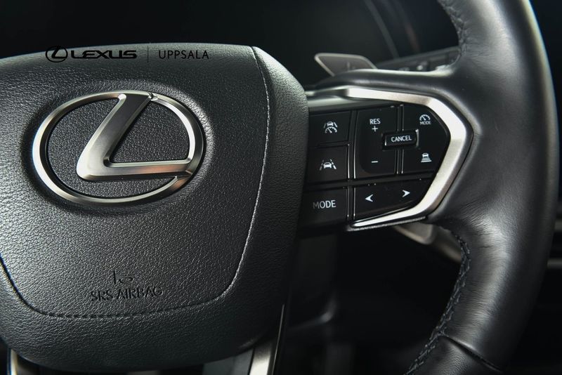 Lexus RX bild 14