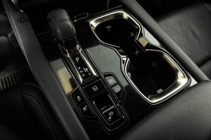 Lexus RX bild 17
