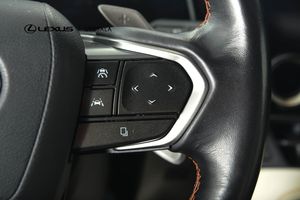 Lexus NX bild 14