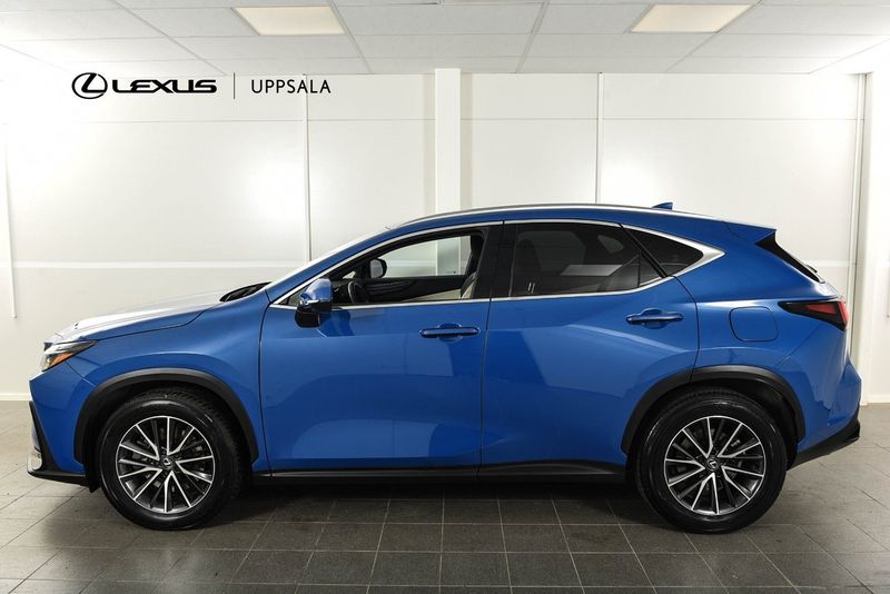 Lexus NX bild 2