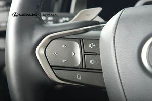 Lexus RX bild 15