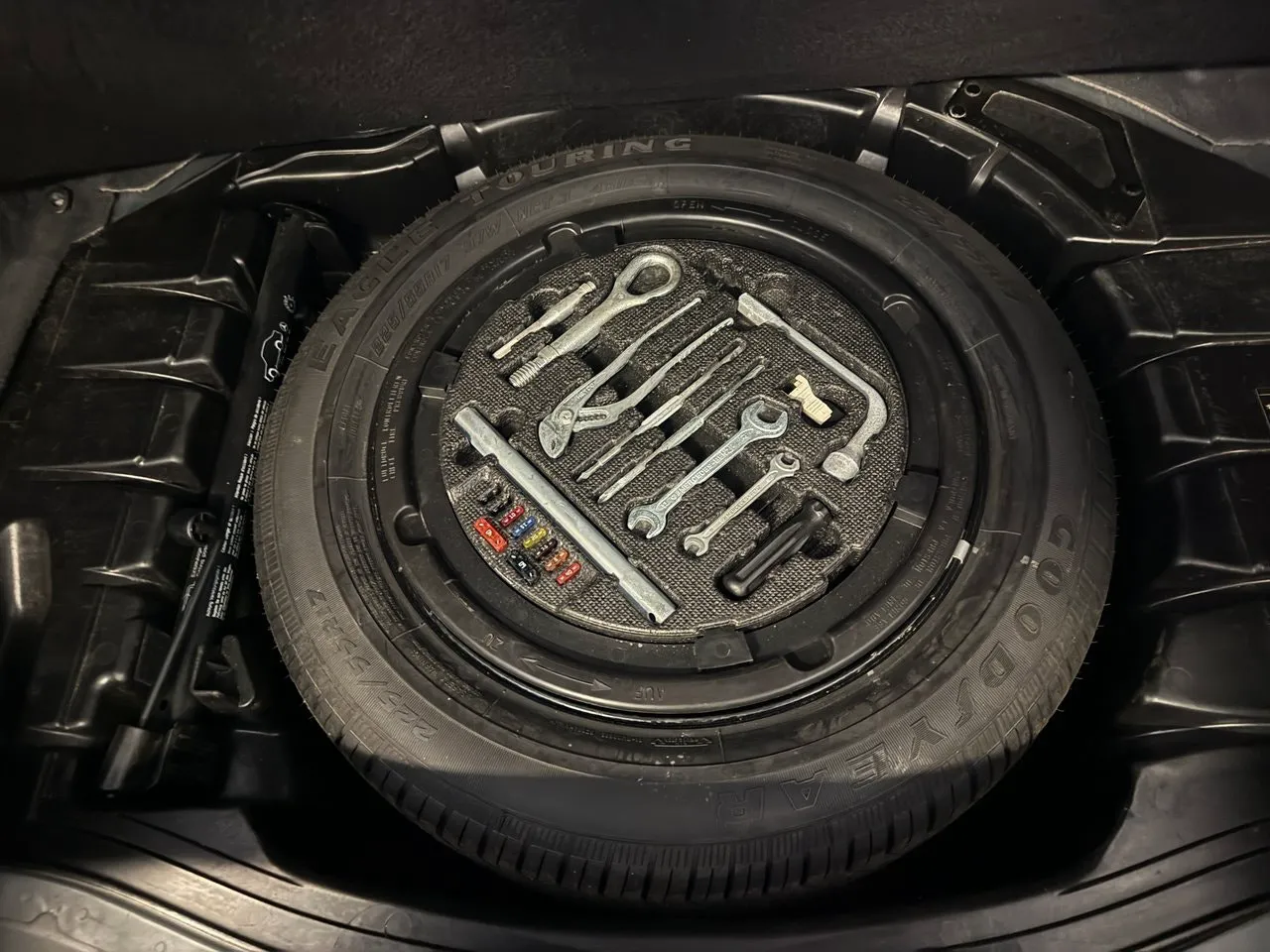 Vehicle image 20