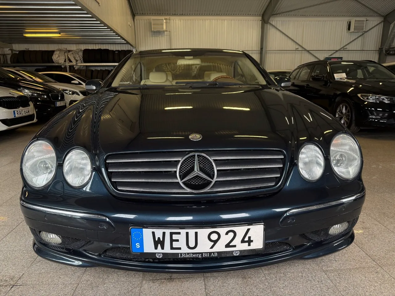 Vehicle image 8