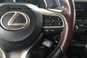Lexus RX bild 15