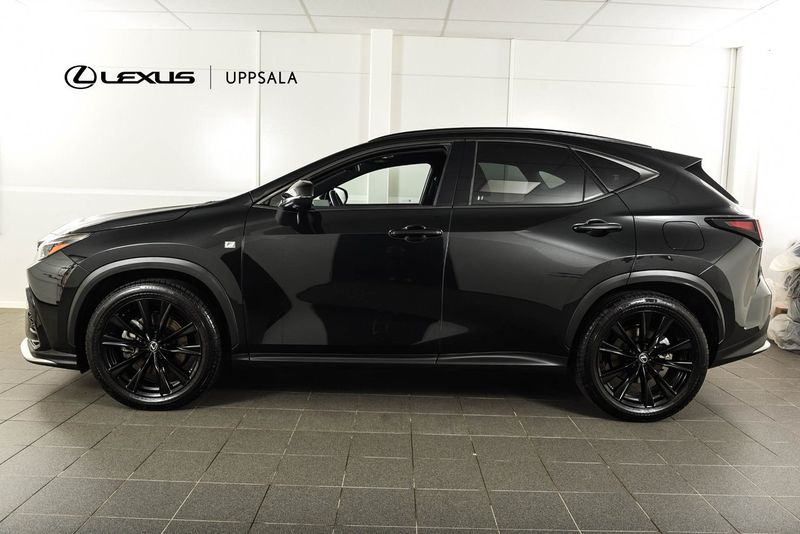 Lexus NX bild 2