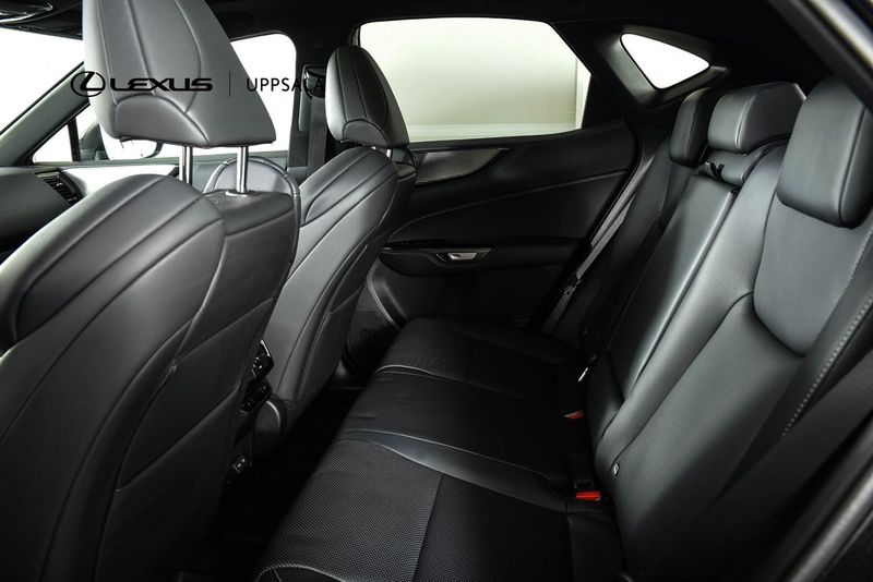 Lexus NX bild 7