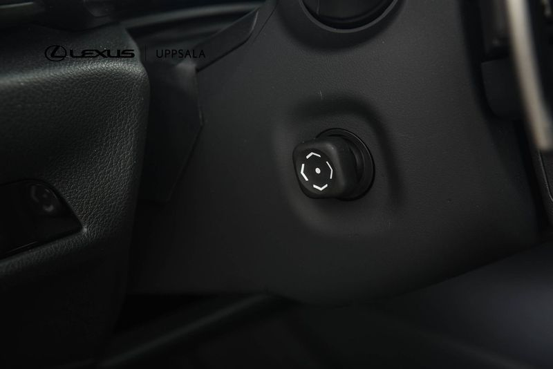 Lexus NX bild 13