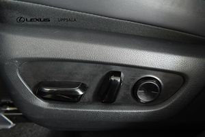 Lexus NX bild 16