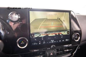 Lexus NX bild 12