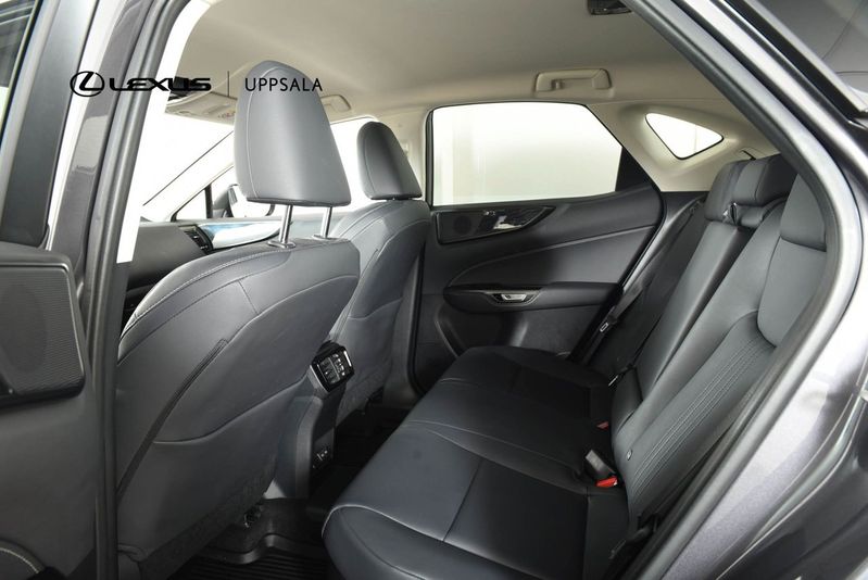 Lexus NX bild 8