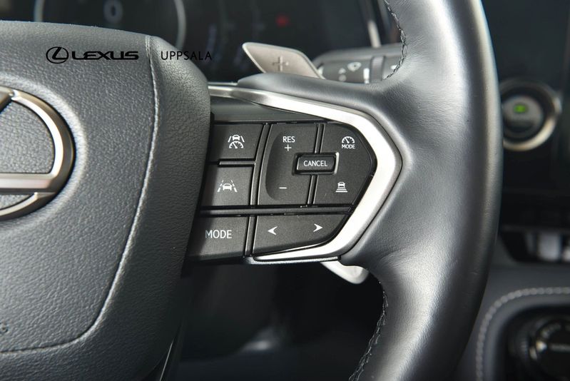 Lexus NX bild 15