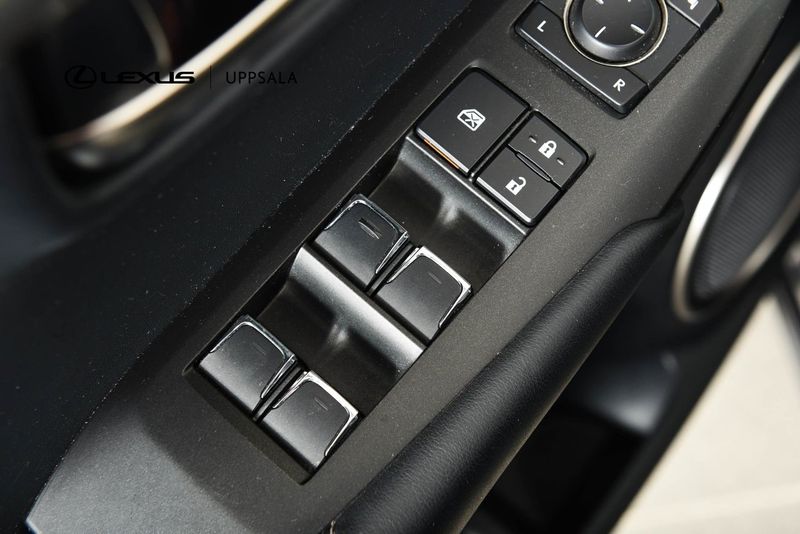 Lexus NX bild 11