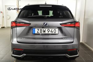 Lexus NX bild 4