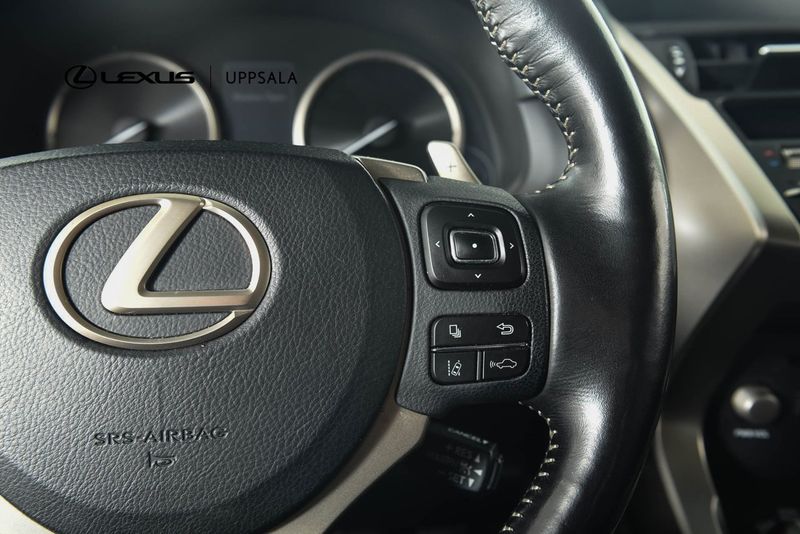 Lexus NX bild 14