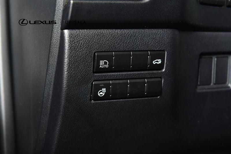 Lexus NX bild 13