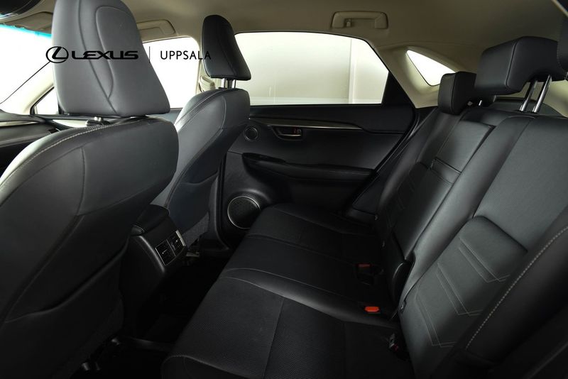 Lexus NX bild 7