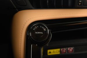 Lexus NX bild 18