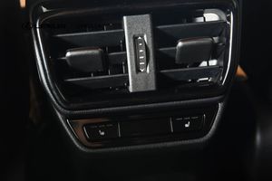 Lexus NX bild 26