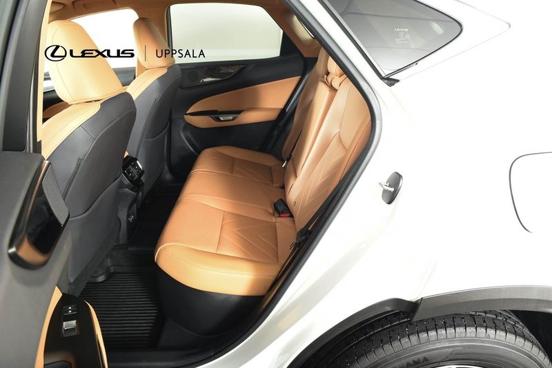 Lexus NX bild 7
