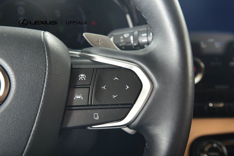 Lexus NX bild 16