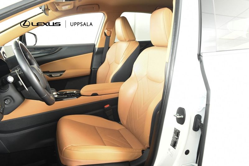 Lexus NX bild 6