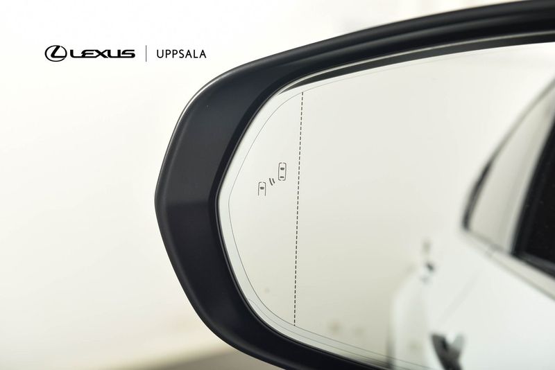 Lexus NX bild 12