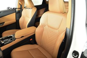 Lexus NX bild 22