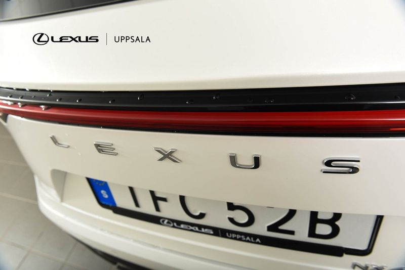 Lexus NX bild 25