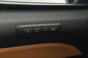 Lexus NX bild 13