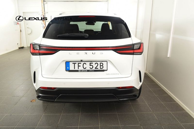 Lexus NX bild 4