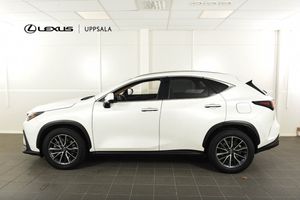 Lexus NX bild 3