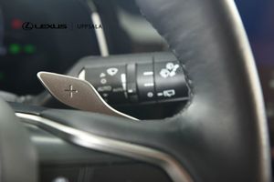 Lexus NX bild 17