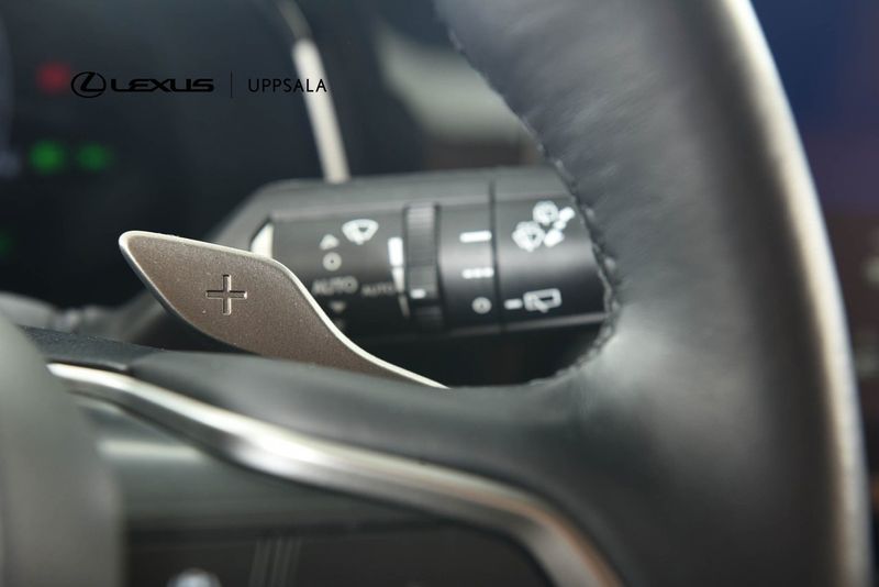 Lexus NX bild 17