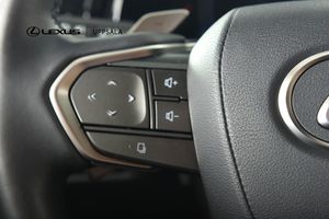 Lexus NX bild 14