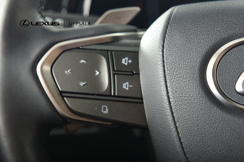 Lexus NX bild 14