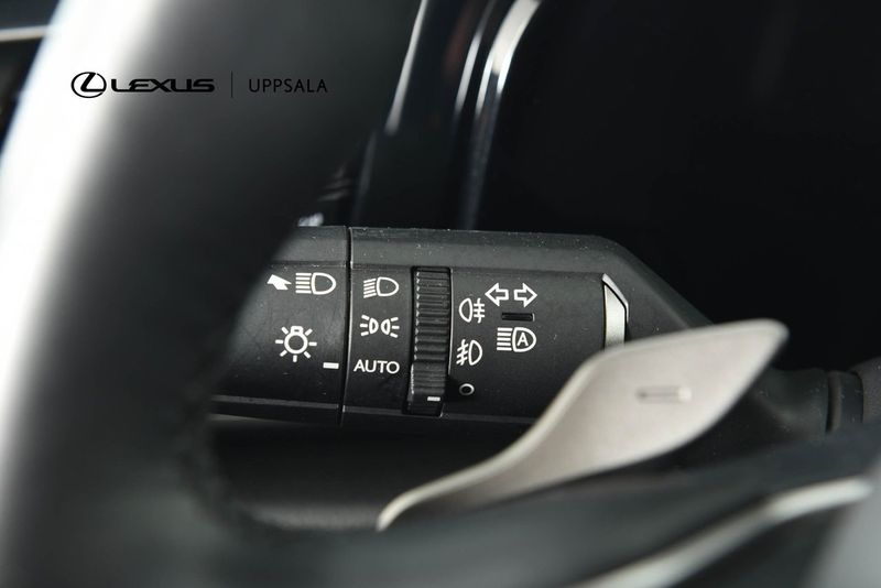 Lexus NX bild 14