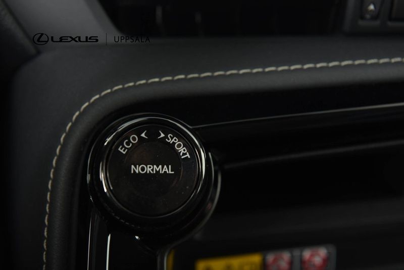 Lexus NX bild 17