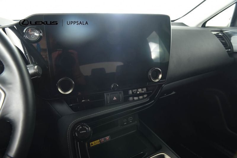 Lexus NX bild 19