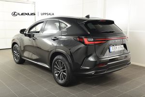 Lexus NX bild 2